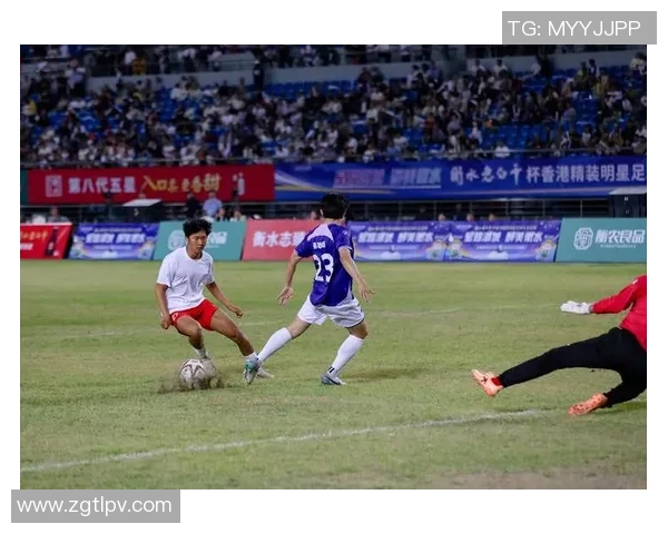 最有爱的足球明星们如何用爱心温暖球场与生活