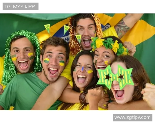 足球明星与球迷亲密互动瞬间精彩回顾珍贵照片分享 足球明星与球迷亲密互动瞬间精彩回顾珍贵照片分享