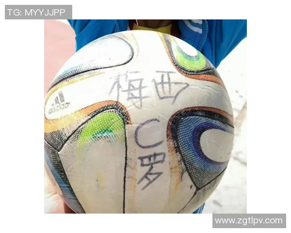 足球明星签名恶搞视频大揭秘看他们如何搞笑签名引发笑声不断 足球明星签名恶搞视频大揭秘看他们如何搞笑签名引发笑声不断